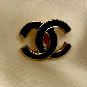 CHANEL Black & Gold plated Vintage Iconic CC Mark Clip Single Earring